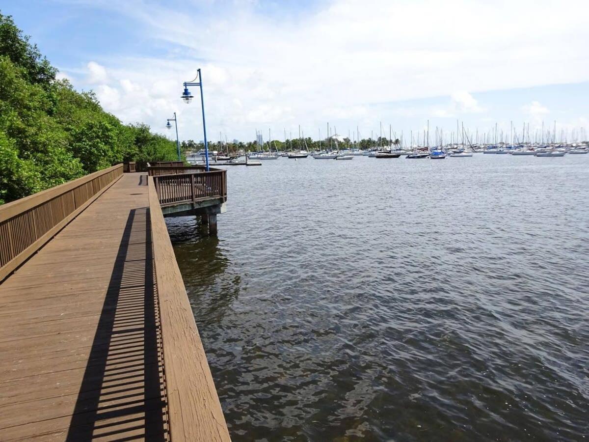 City View Balcony Steps From Restaurants, Peacock Park & Marina Miami Exterior foto